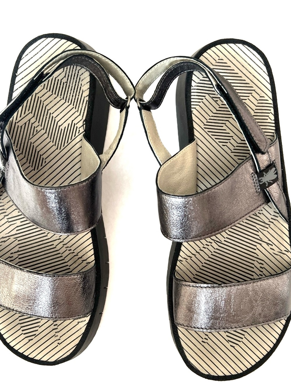Fly London Metallic Silver Strappy Comfort Sandals Women’s Size 40 EU 9.5-10 US
